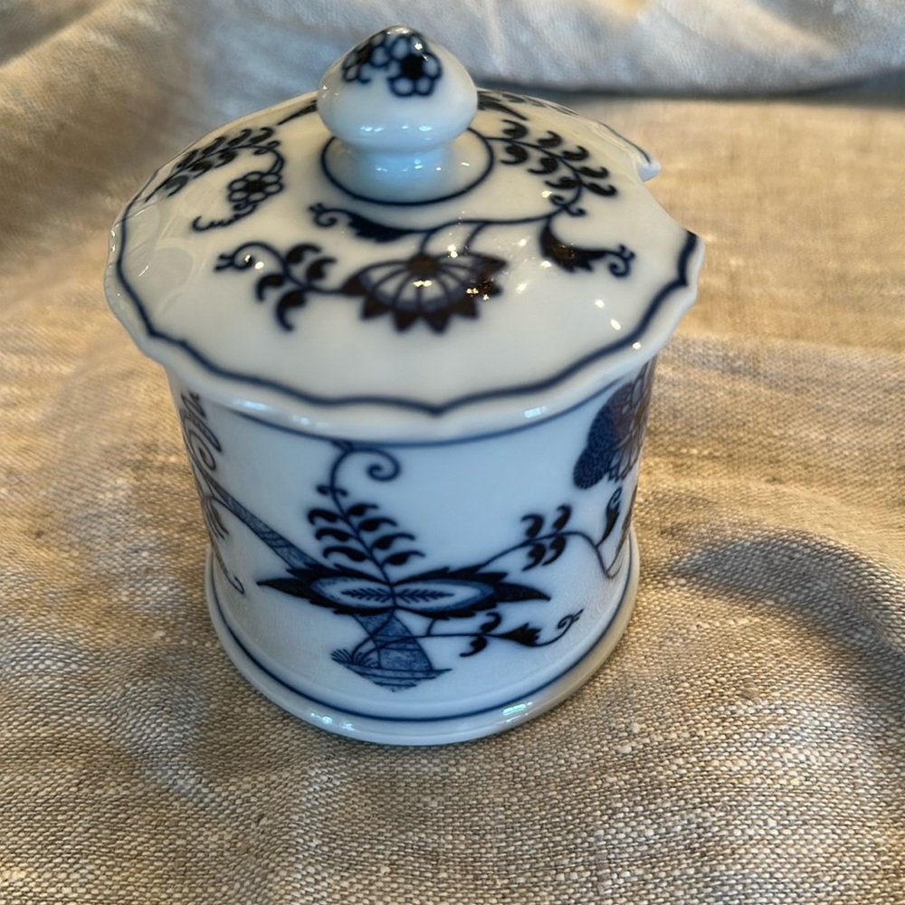 Blue Danube jam or sugar jar with lid c 1951